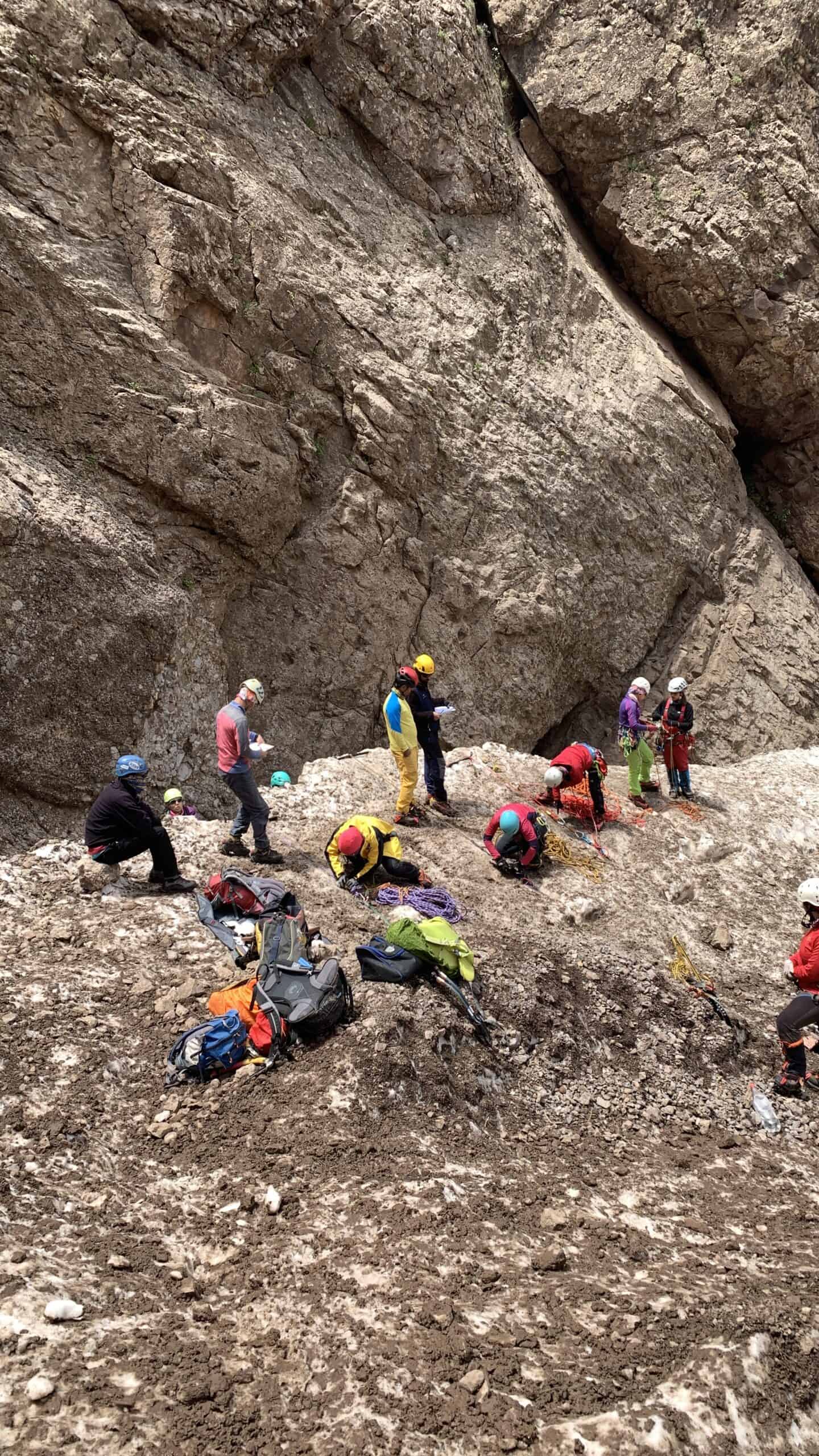 Trad Rock Climbing Classes Colorado | American Mountain School